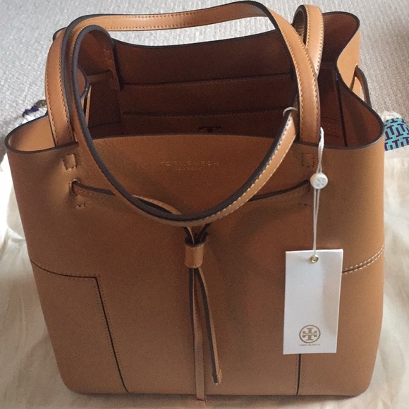 Tory Burch Handbags - Tory Burch Block-T Drawstring Tote in British Tan